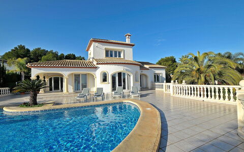 Arborcer: Propiedad, Casa, Bienes Raíces, Inmuebles, Edificio, Casa, Piscina, Mansión, Villa, Cielo