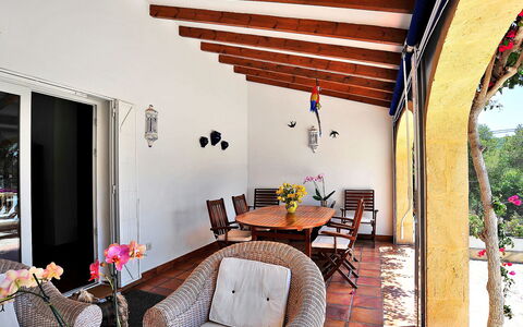 Lucie: Propiedad, Habitación, Edificio, Diseño De Interiores, Casa, Techo, Bienes Raíces, Mueble, Casa, Sala