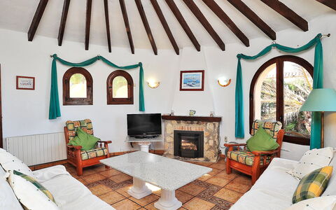 Vina: Habitación, Propiedad, Edificio, Sala, Casa, Turquesa, Diseño De Interiores, Mueble, Casa, Bienes Raíces