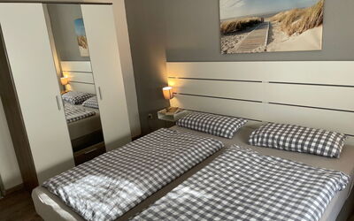 Sonnige Ferienwohnung mit Großem Garten