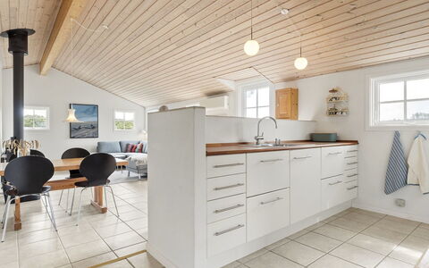 Gjuro - 400M from the Sea