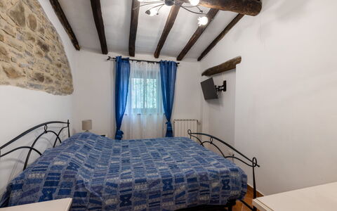 L'Oasi del Poggio: Pared, Habitación, Cama, Mueble, Linos, Lecho, Sábana, Diseño De Interiores, Casa, Marco De La Cama