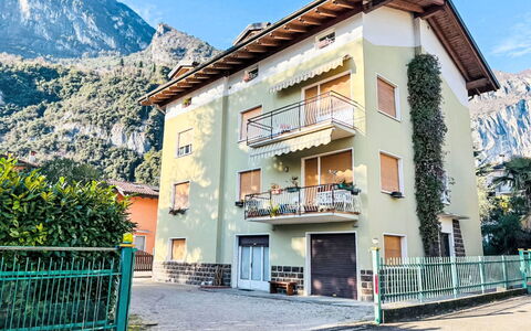 Ca dei Noni: Casa, Barrio Residencial, Casa, Colina, Asentamientos Humanos, Cordillera, Hill Station, Valle, Pueblo, Balcón