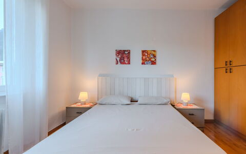 Ca dei Noni: Cama, Mueble, Habitación, Lecho, Diseño De Interiores, Sábana, Pared, Suelo, Piso, Madera
