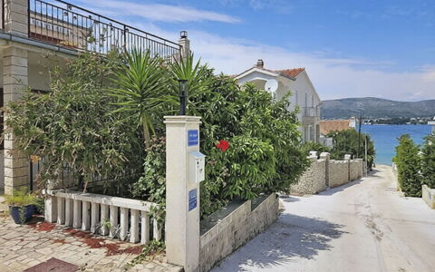 Trogir Okrug Gornji 257: Barrio Residencial, By, Barrio, Casa, Casa, Diseño Urbano, Asentamientos Humanos, Balcón, Cerca