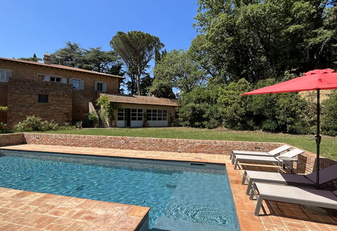 Casale Il Rondò, Private Pool, Città della Pieve: Piscina, Mueble Para Exteriores, Mueble, Recurso, Barrio Residencial, Sunlounger, Losa, Fuente De Agua, Jardín