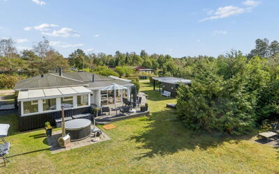 Haralde - 1.4Km from the Sea