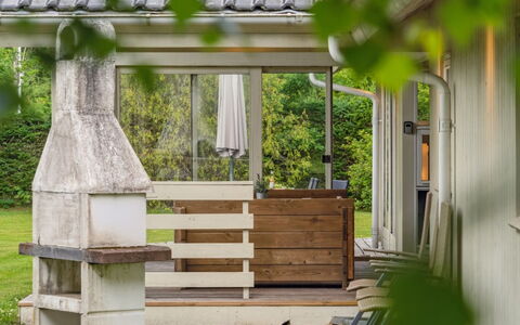 Ilwith - 400M from the Sea: Cabaña, Patio Interior, Yarda, Edificios Del Jardín, Cobertizo, Vía Muerta, Mueble Para Exteriores, Cuarto De Troncos, Estructura Al Aire Libre, Choza