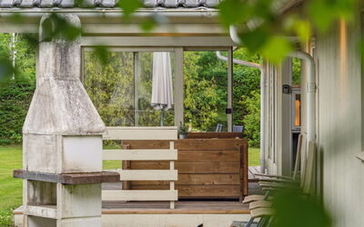 Ilwith - 400M from the Sea