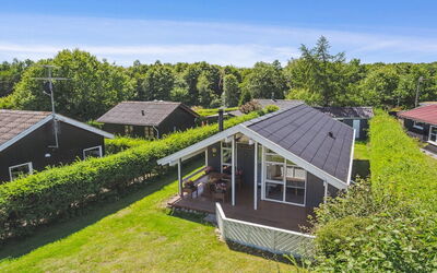 Maini - 350M from the Sea