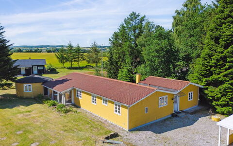 Senija - 6.5Km from the Sea: Casa, Techo, Casa, Puerta, Cabaña, Sombra, Jardín, Cobertura Del Suelo, Porche, Yarda