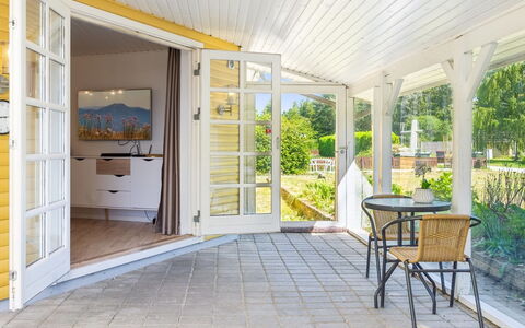 Senija - 6.5Km from the Sea: Madera, Piso, Diseño De Interiores, Suelo, Puerta, Mueble, Techo, Casa, Silla, Porche