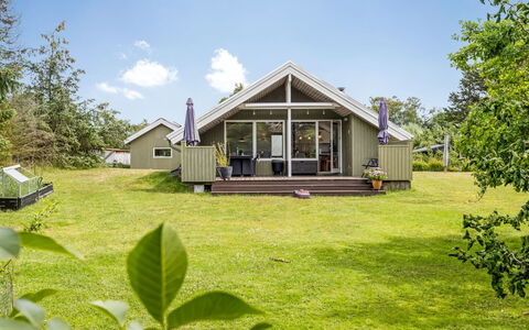 Emiljan - from the Sea: Hierba, Pradera, Paisaje, Ecorregión, Llanura, Planta De La Comunidad, El Terreno Del Lote, Mueble Para Exteriores, Pradera, Shrubland