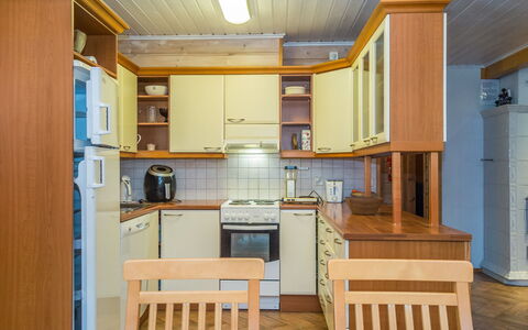 Tahkon Polar: Madera, Diseño De Interiores, Piso, Mueble, Mostrador, Cocina, Gabinetes, Suelo, Electrodoméstico, Techo