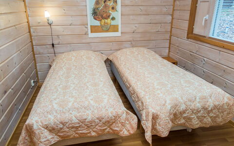 Tahkon Polar: Madera, Piso, Suelo, Cama, Habitación, Mueble, Diseño De Interiores, Sábana, Habitación, Lecho
