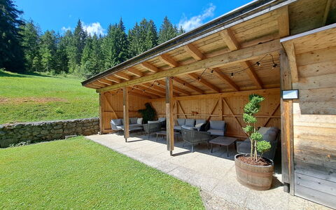 Auffach 645: Madera, Cabaña, Madera Dura, Tablón, Sombra, Alerce, Cuarto De Troncos, Jardín, Paisajismo, Manchas De Madera