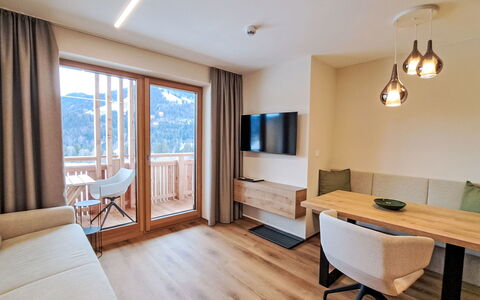 Alojamiento:&nbsp;Aparthotel Iris 645.4