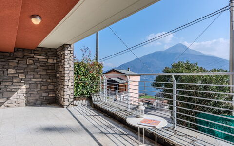 Sant'Anna: Pretil, Balcón, Pendiente, Cordillera, Escalera, La Luz Del Día, Porche