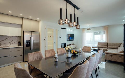 Villa Budimir: Mueble, Diseño De Interiores, Piso, Lámpara, Silla, Mesa, Pared, Comedor, Candelabro, Cocina Y Comedor Mesa
