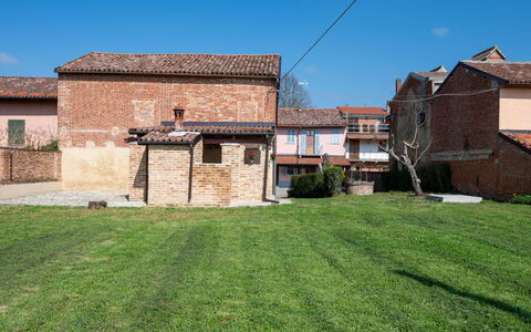 Penango 200: Barrio Residencial, Casa, Casa, Puerta, Departamento, Suburbio, Balcón, Patio, Yarda, Entrada De Coches