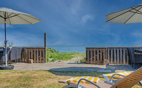 Nedelko - 20M from the Sea: Azul, Mueble Para Exteriores, Mar, Oceano, Sombra, Silla, Costa, Apuntalar, Playa, Madera Dura