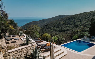 Villa Bogijeva Cliff House, Stunning View