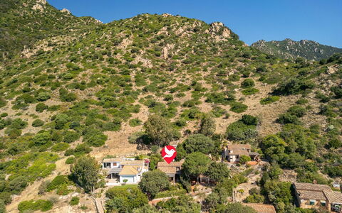Pellicano: Accidentes Geográficos Montañosas, Vegetación, Paisaje, Montaña, Área Rural, Tierras Altas, Colina, Planta De La Comunidad, Chaparral, Hill Station