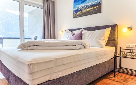 Glück auf: Habitación, Cama, Lecho, Almohada, Sábana, Marco De La Cama, Habitación, Arrojar La Almohada, Departamento, Linos
