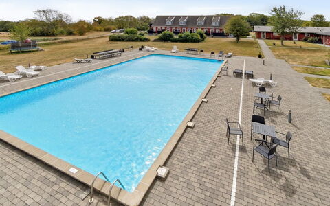 Ruse - 6Km from the Sea: Piscina, Recurso, Thermae, Hotel, Ciudad De Vacaciones, Eco Hotel, Mueble Para Exteriores, Centro De Ocio