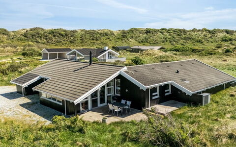 Askrik - 350M from the Sea: Casa, Casa, Puerta, Techo, Cabaña, Inmuebles, Jardín, Sombra, Vía Muerta, Yarda