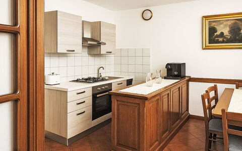 Casa Laura: Piso, Diseño De Interiores, Gabinetes, Madera, Mueble, Cocina, Suelo, Mostrador, Habitación, Alacena