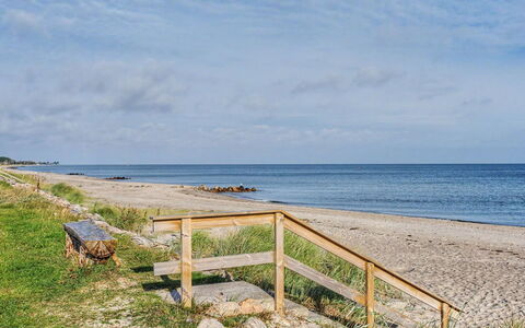 Ginger - 50M from the Sea: Cabaña, El Terreno Del Lote, Cuarto De Troncos, Apuntalar, Reservorio, Cobertizo, Edificios Del Jardín, Sonido, Bosque