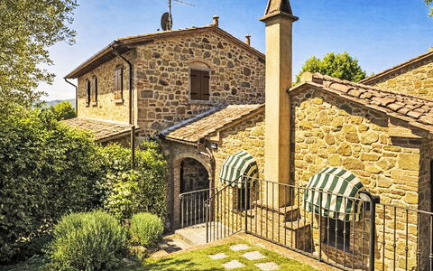 Il Cottage Roccaio: Casa, Cabaña, Casa, Puerta, Inmuebles, Ladrillo, Jardín, Pared De Piedra, Enladrillado, Casa De Campo