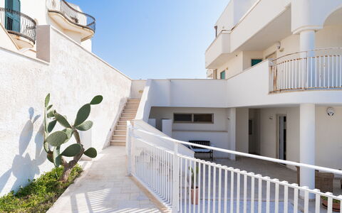 Il Respiro del Mare: Balcón, Casa, Departamento, Pretil, Escalera, Balaustre, Inmuebles, La Luz Del Día, Yeso, Villa