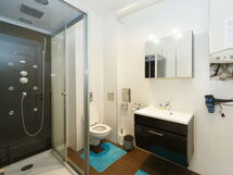 In Fünfhaus mit Garten