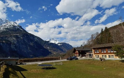 Wohnung mit 2 Schlafzimmern “Alleschwendi”