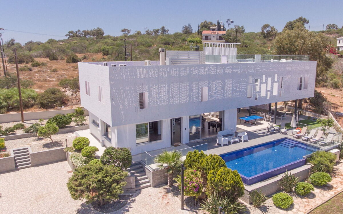 Ferienvilla Chloe mit Terrasse und Garten