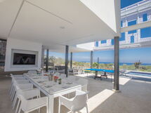 Ferienvilla Chloe mit Terrasse und Garten