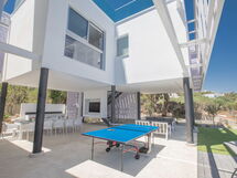 Ferienvilla Chloe mit Terrasse und Garten