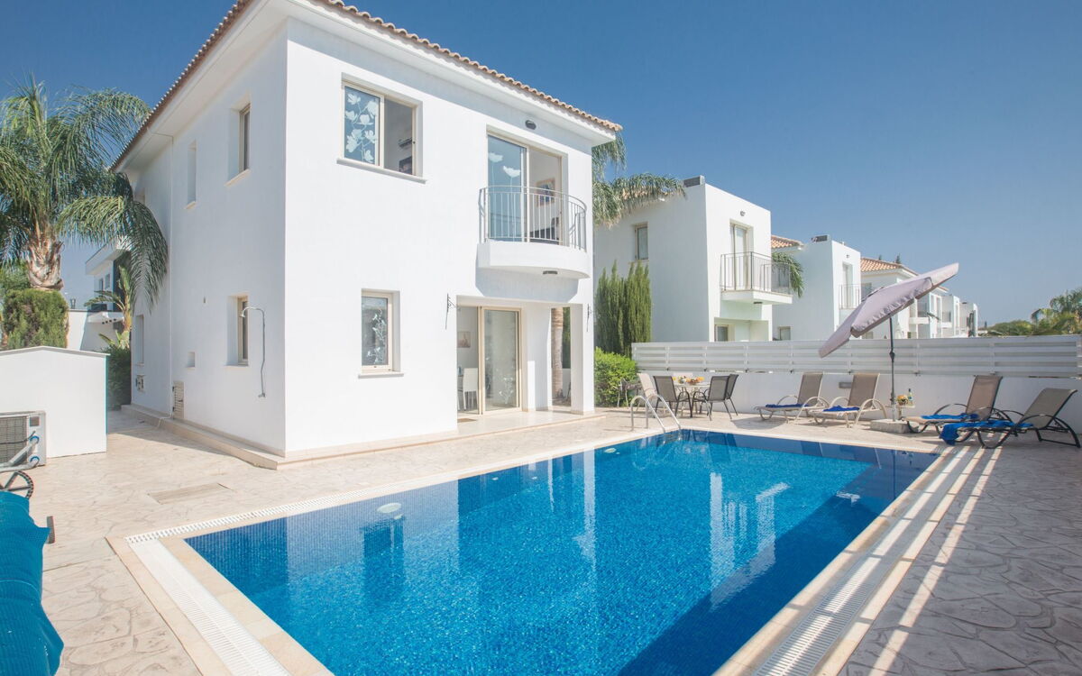 Ferienvilla Pv17 mit Sonnenterrasse und Pool