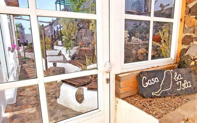 Casa la Isla in Tarajalejo mit Garten und Wifi