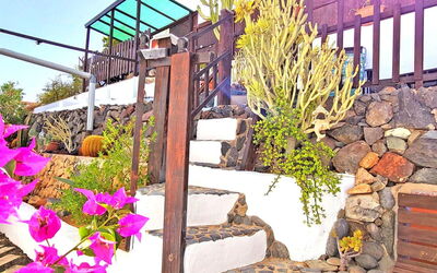 Casa la Isla in Tarajalejo mit Garten und Wifi