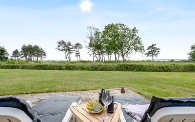 Ellanora - 50M from the Sea