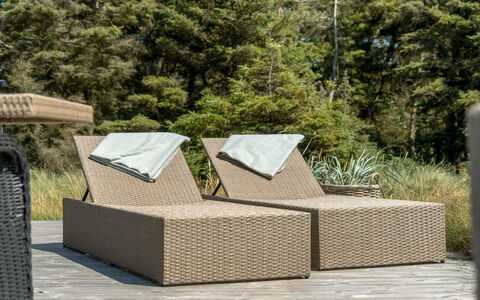 Virpi - 1.1Km from the Sea: Mueble, Madera, Diseño De Interiores, Piso, Suelo, Silla, Habitación, Techo, Sala, Departamento