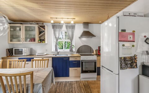 Tomassine: Aparato De Cocina, Cocina, Mueble, Electrodoméstico, Piso, Diseño De Interiores, Madera, Techo, Mostrador, Suelo