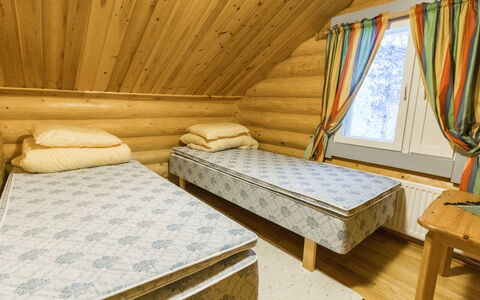Salvostie 13, Hetta: Madera, Habitación, Piso, Suelo, Cama, Diseño De Interiores, Sábana, Lecho, Habitación, Casa
