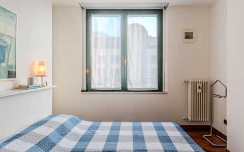Casa Martinetta: Diseño De Interiores, Pared, Madera, Habitación, Suelo, Habitación, Cama, Mueble, Piso, Departamento