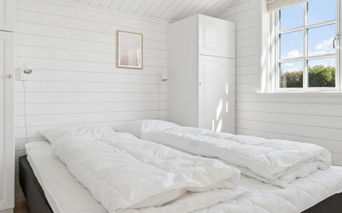 Aria - 310M from the Sea: Madera, Habitación, Tablón, Madera Dura, Lecho, Cama, Marco De La Cama, Linos, Suelos De Madera, Sábana