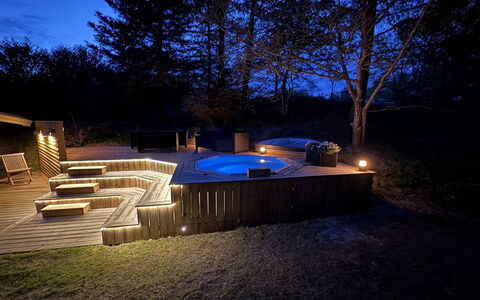 Peadda - 300M from the Sea: Encendiendo, Material Compuesto, Piscina, Cubierta, Noche, La Iluminación Del Paisaje, Recurso, Jardín, Jacuzzi