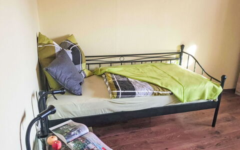 Tinkerhof Stahlhut: Mueble, Piso, Cama, Suelo, Madera, Habitación, Marco De La Cama, Diseño De Interiores, Lecho, Suelos De Madera